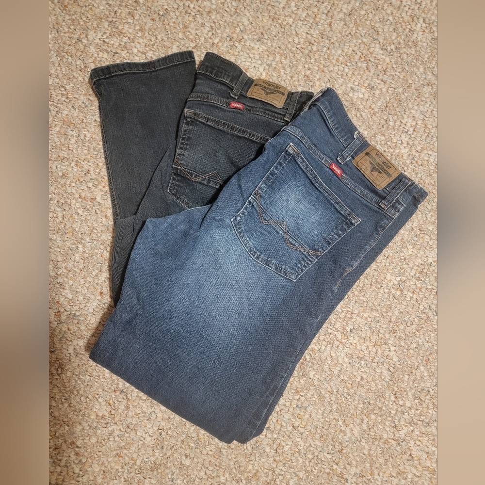 Wrangler Men's Classic Blue and Dark Blue Jeans (Two Pairs)